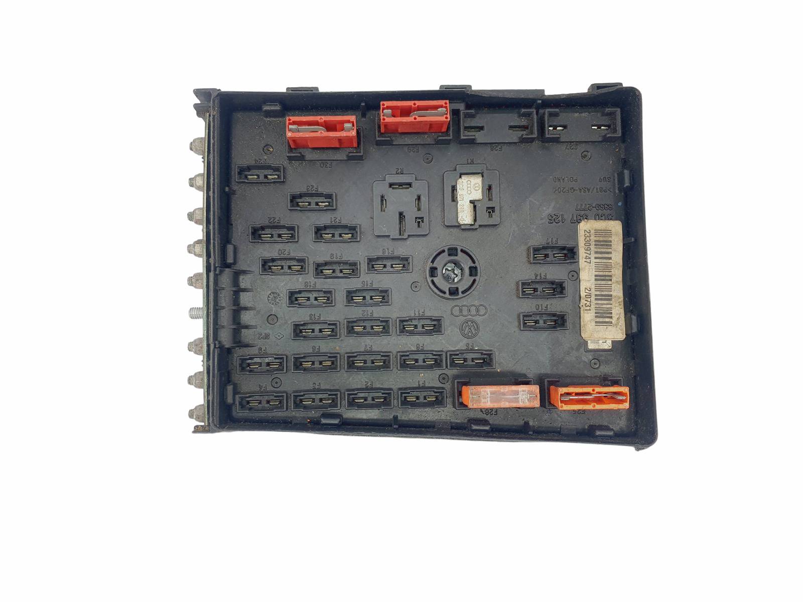 https://www.accessoiresautofr.com/wp-content/uploads/A0001/auto-3/eurofrance24-1/PEUCA117-DB40511EBY.jpg