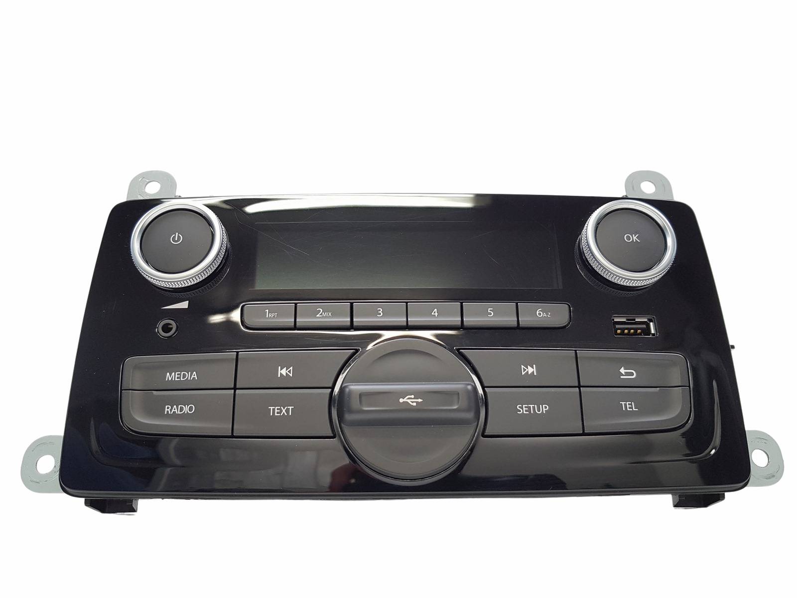 https://www.accessoiresautofr.com/wp-content/uploads/A0001/auto-3/eurofrance24-1/PEUCA187-JJ1040EBY.jpg