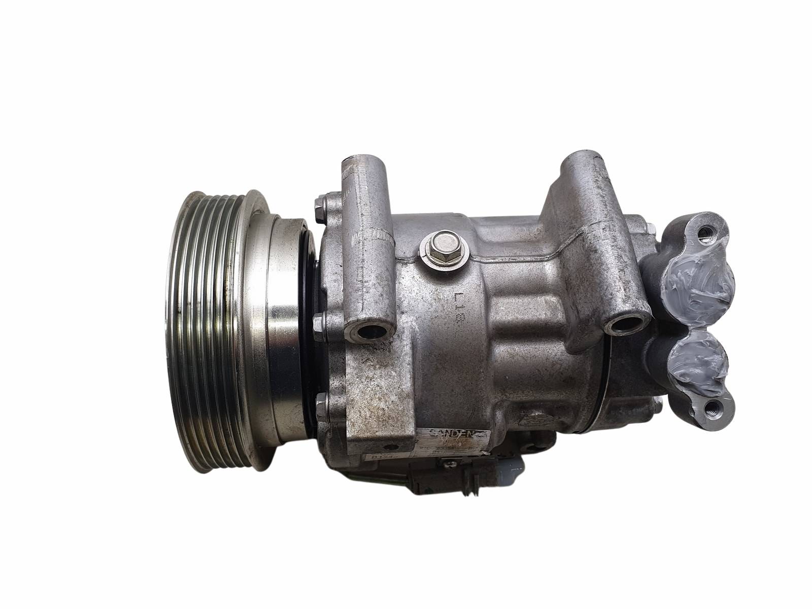 https://www.accessoiresautofr.com/wp-content/uploads/A0001/auto-3/eurofrance24-2/PEUAD103O-S1-BPMK105EBY.jpg