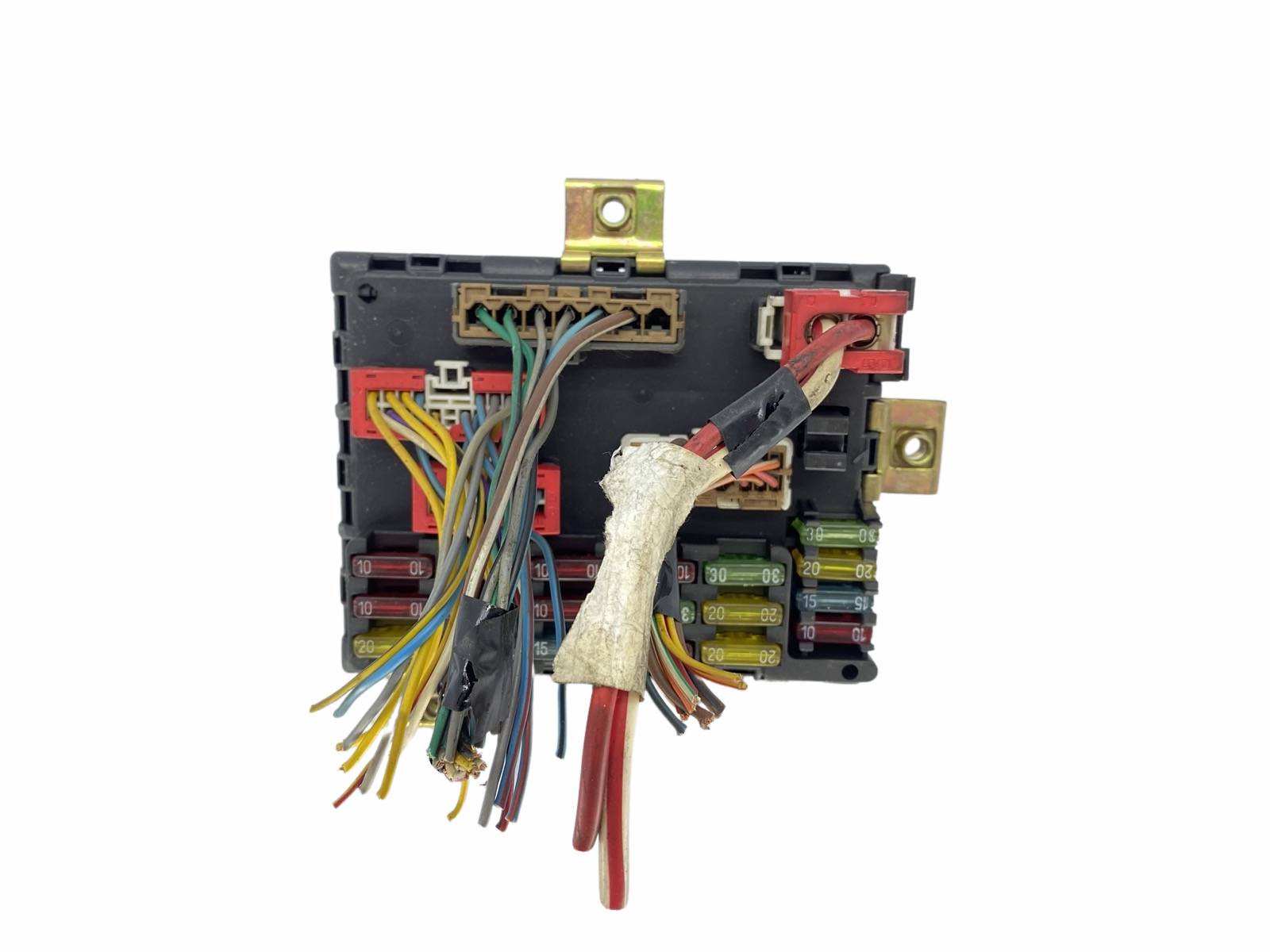 https://www.accessoiresautofr.com/wp-content/uploads/A0001/auto-3/eurofrance24-2/PEUCA221-DB58116EBY.jpg