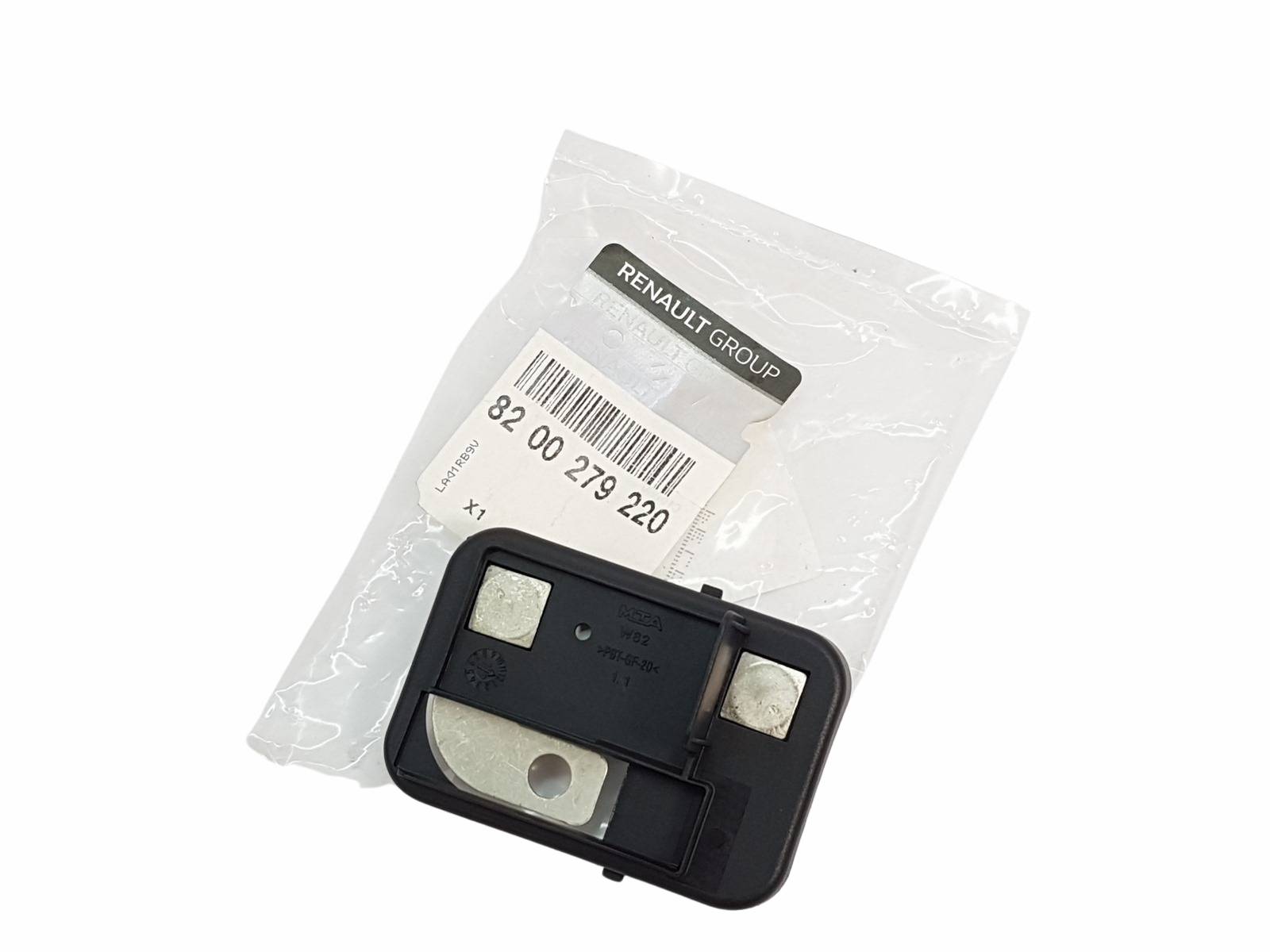 https://www.accessoiresautofr.com/wp-content/uploads/A0001/auto-3/eurofrance24-2/PEUREN8200279220.jpg