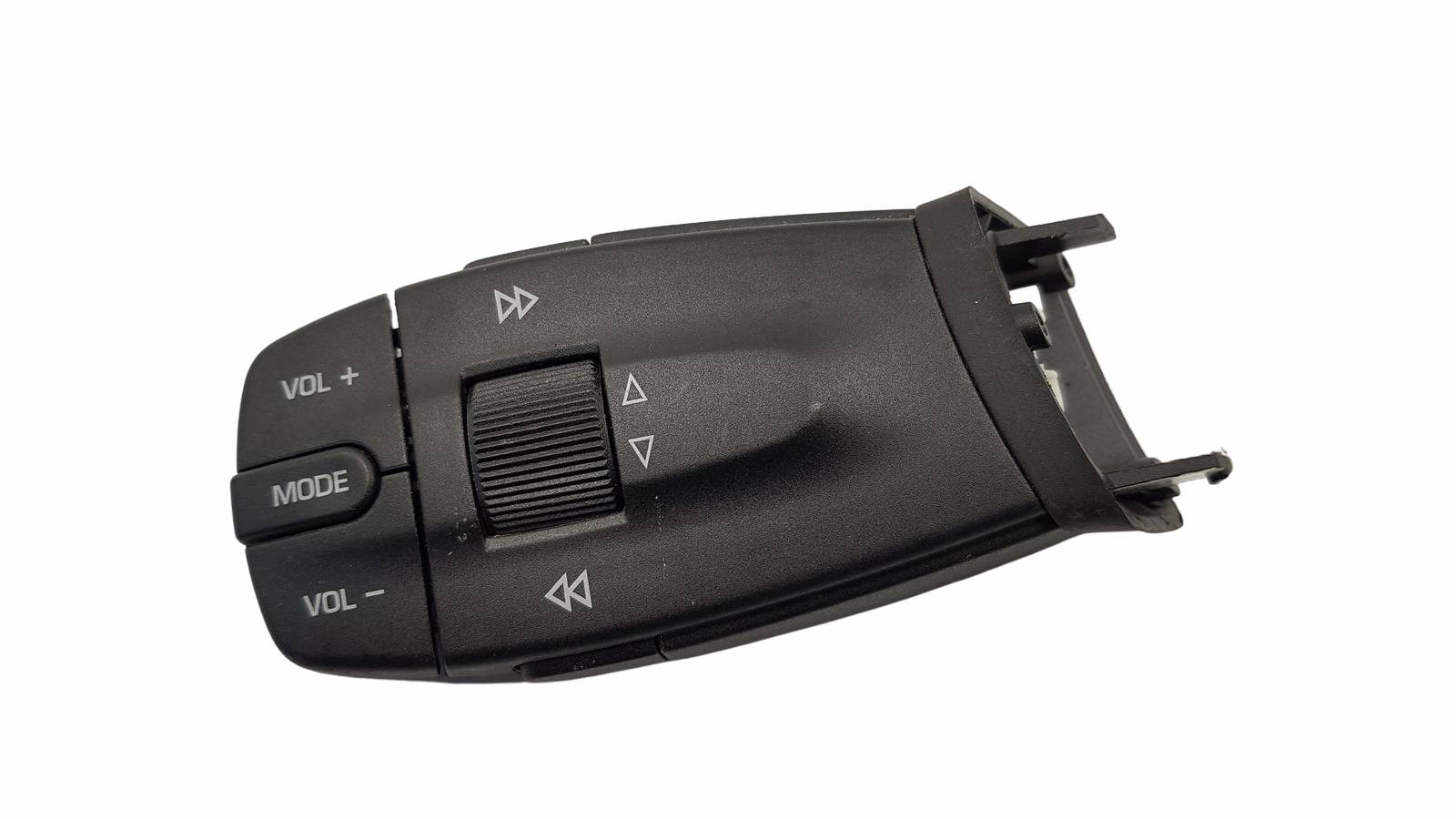 https://www.accessoiresautofr.com/wp-content/uploads/A0001/auto-3/eurofrance24-2/PEURR10-JJ1064EBY.jpg