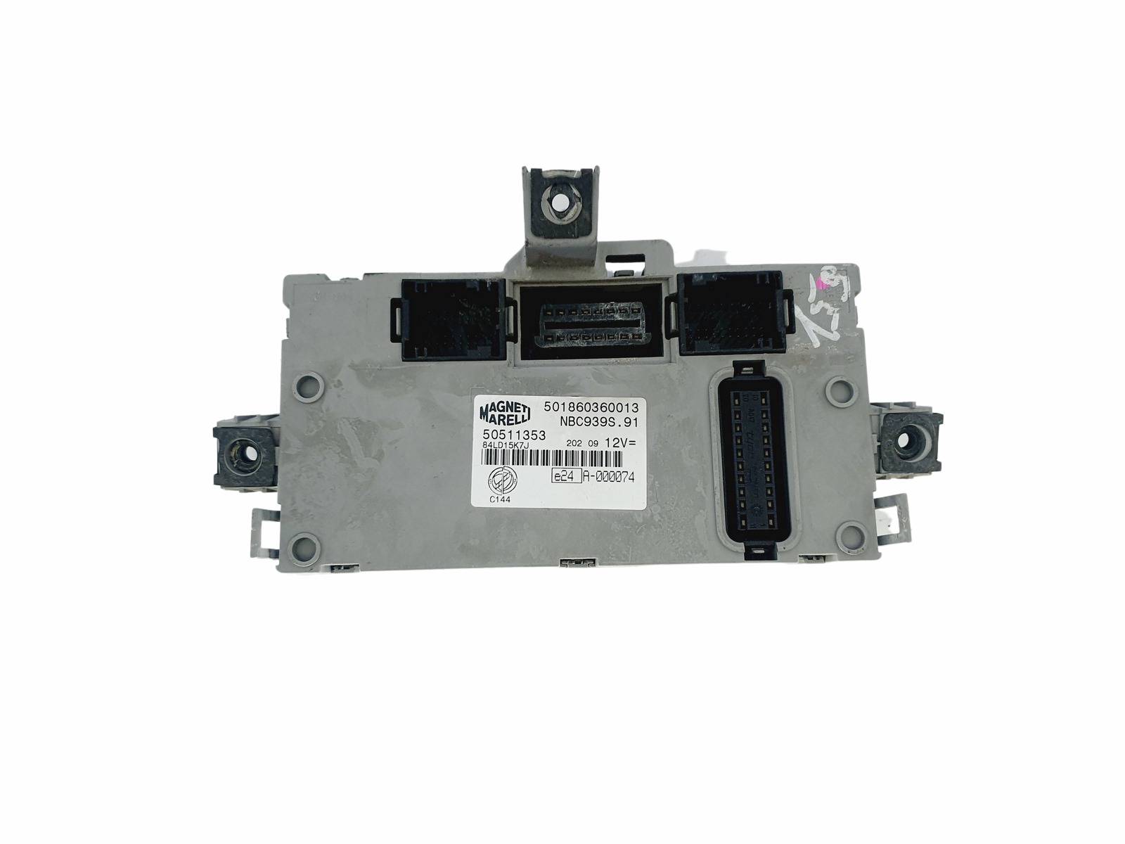 https://www.accessoiresautofr.com/wp-content/uploads/A0001/auto-3/eurofrance24-3/PEUCA101-DB34784EBY.jpg