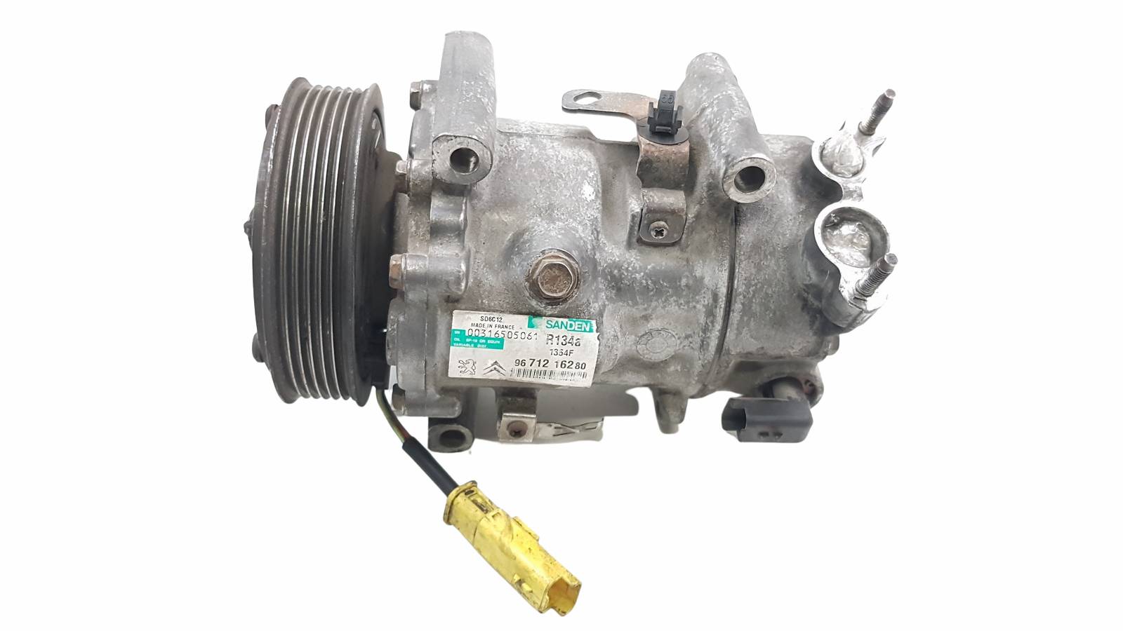 https://www.accessoiresautofr.com/wp-content/uploads/A0001/auto-3/eurofrance24-3/PEUCA220-S5-MK1002EBY.jpg