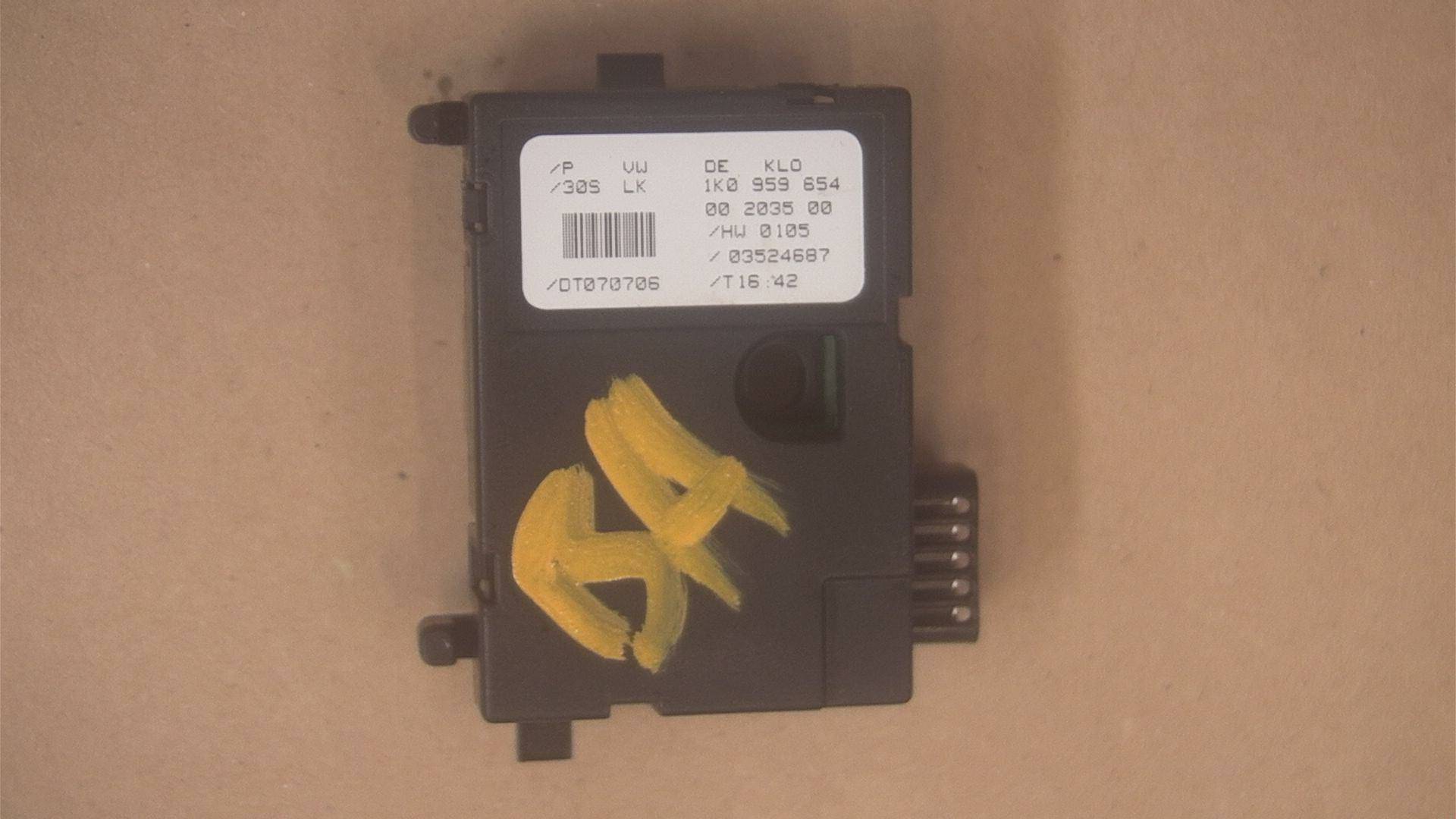 https://www.accessoiresautofr.com/wp-content/uploads/A0001/auto-6/autoparts24-2/PAUA0008OR7854.jpg