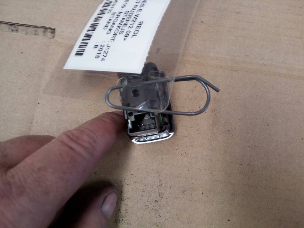 https://www.accessoiresautofr.com/wp-content/uploads/A0001/auto-6/autoparts24-2/PAUA0031A99022.jpg