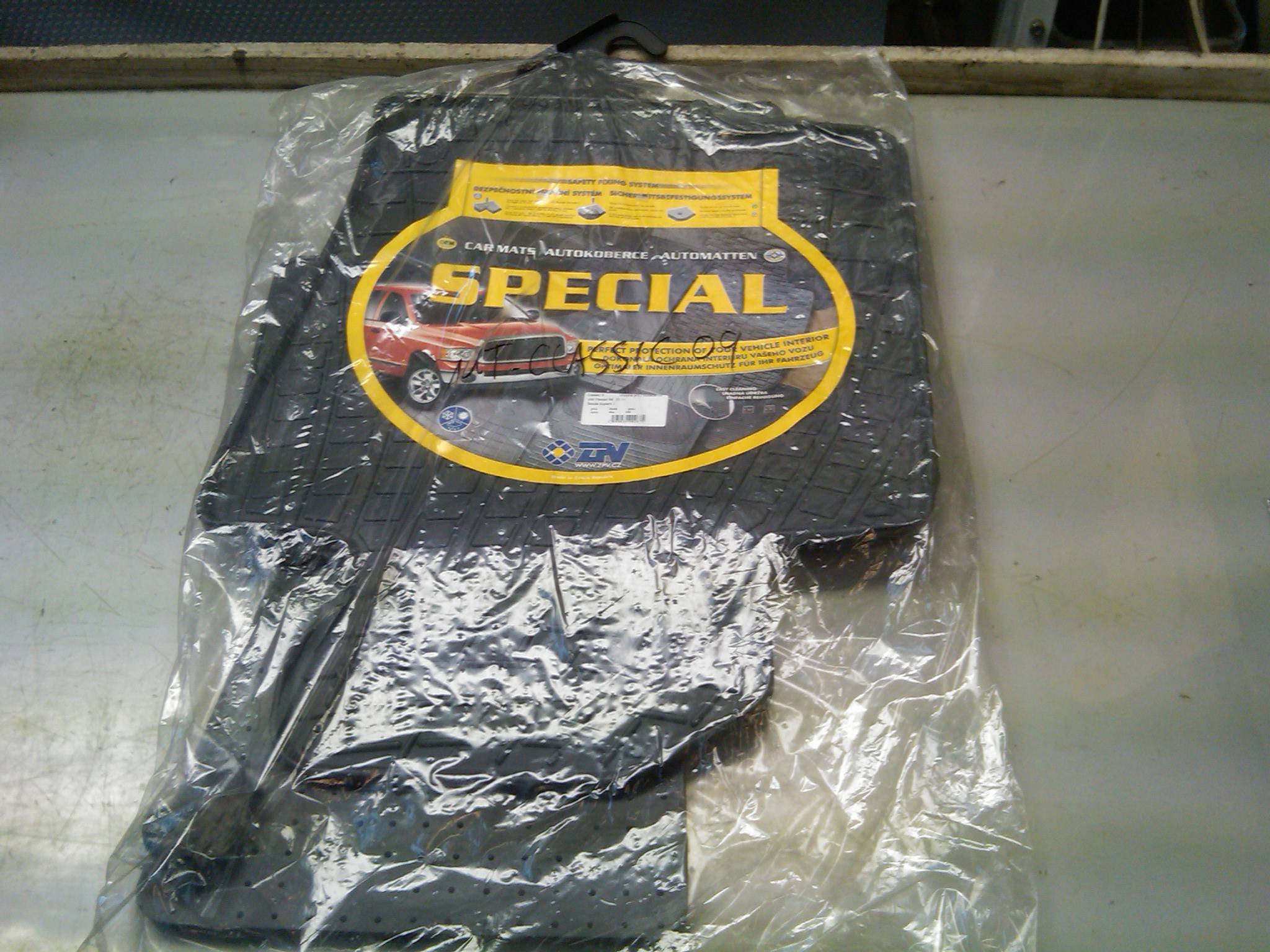https://www.accessoiresautofr.com/wp-content/uploads/A0001/auto-6/autoparts24-2/PAUA0031H85286.jpg