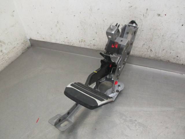https://www.accessoiresautofr.com/wp-content/uploads/A0001/auto-6/autoparts24-2/PAUD0036979082.jpg