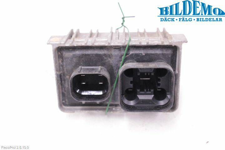 https://www.accessoiresautofr.com/wp-content/uploads/A0001/auto-6/autoparts24-2/PAUD0041953962.jpg