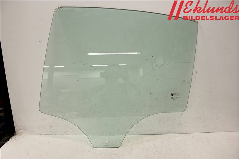https://www.accessoiresautofr.com/wp-content/uploads/A0001/auto-6/autoparts24-2/PAUD01352210298.jpg