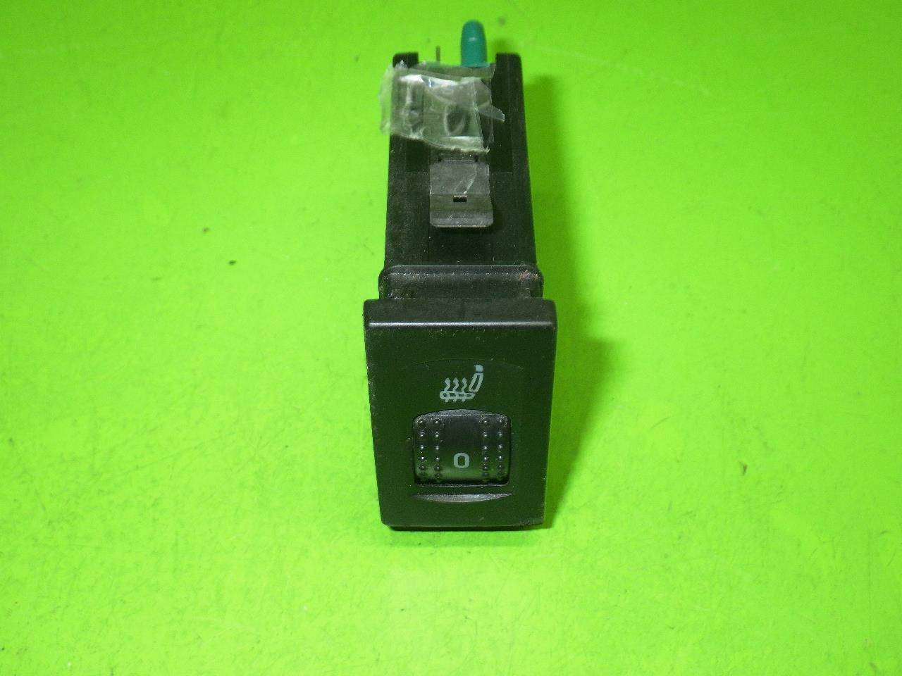 https://www.accessoiresautofr.com/wp-content/uploads/A0001/auto-6/autoparts24-2/PAUF0001330447.jpg