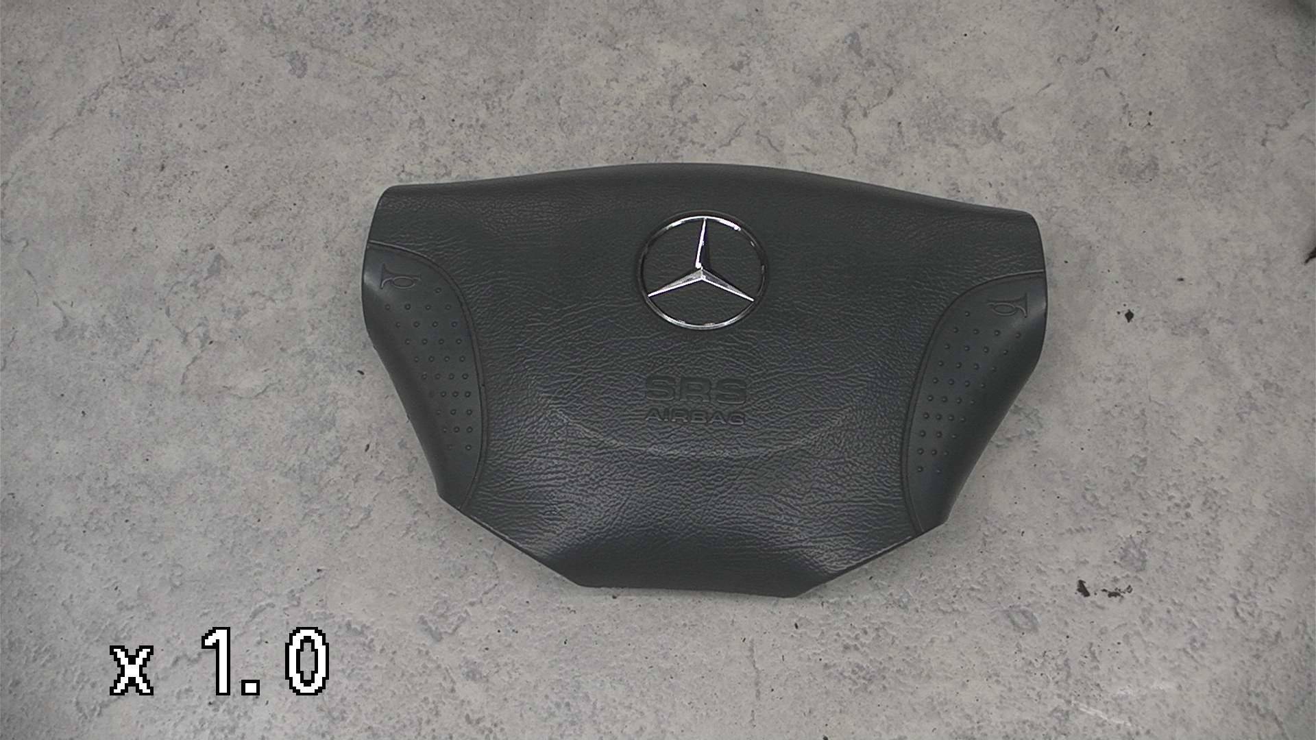 https://www.accessoiresautofr.com/wp-content/uploads/A0001/auto-6/autoparts24-3/PAUA0031L39885.jpg