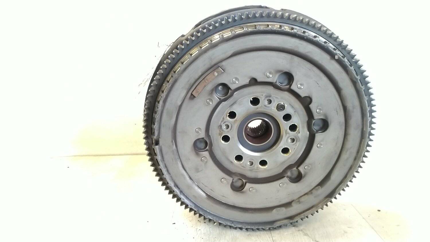https://www.accessoiresautofr.com/wp-content/uploads/A0001/auto-6/autoparts24-3/PAUA0074D22642.jpg