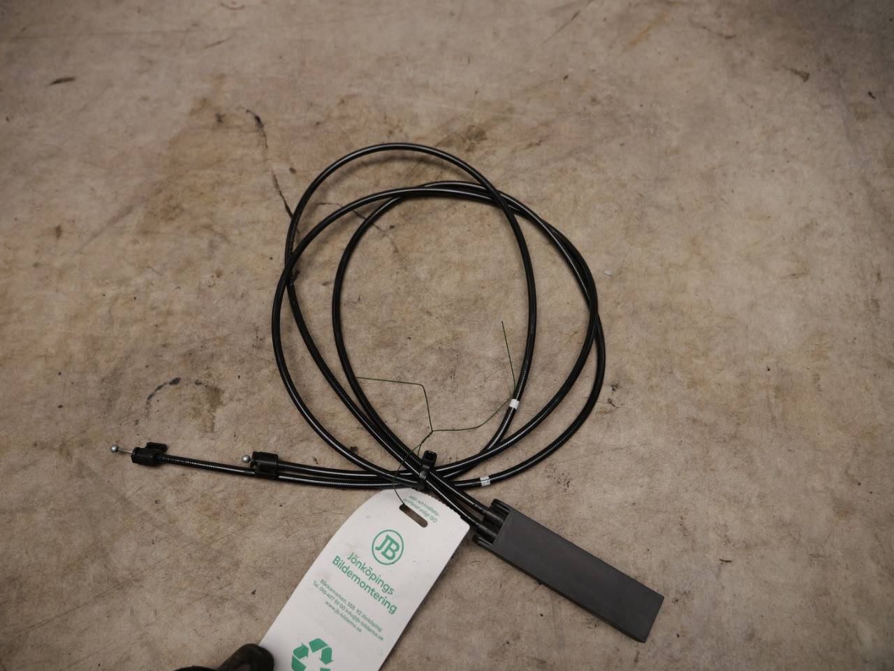 https://www.accessoiresautofr.com/wp-content/uploads/A0001/auto-6/autoparts24-3/PAUD00672193858.jpg