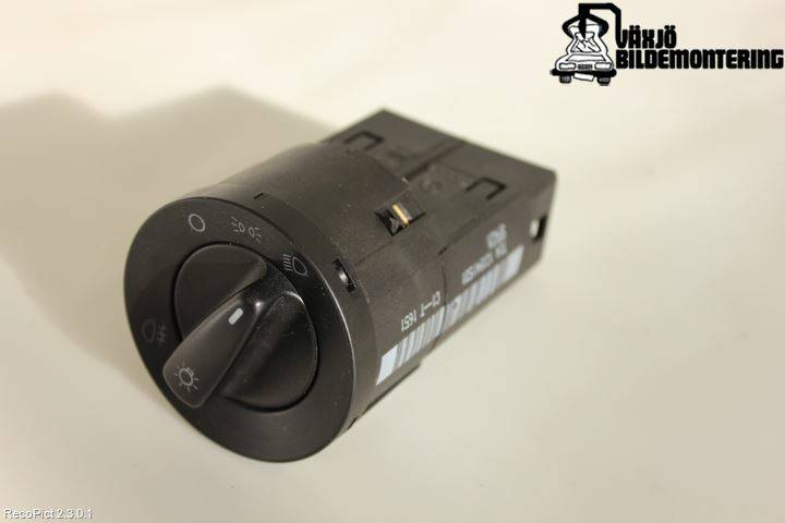 https://www.accessoiresautofr.com/wp-content/uploads/A0001/auto-6/autoparts24-3/PAUD0127411868.jpg