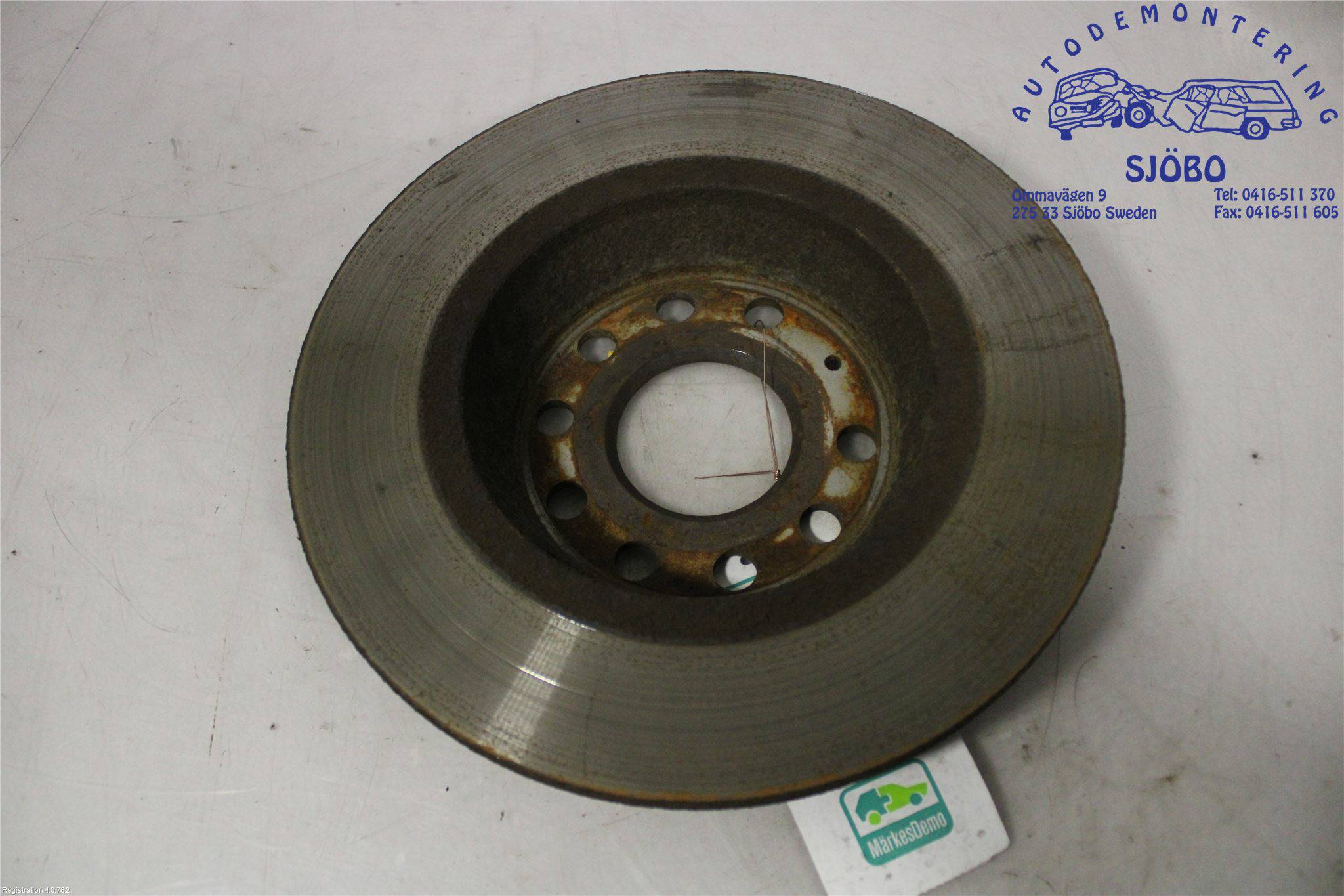 https://www.accessoiresautofr.com/wp-content/uploads/A0001/auto-6/autoparts24-3/PAUD0128575664.jpg