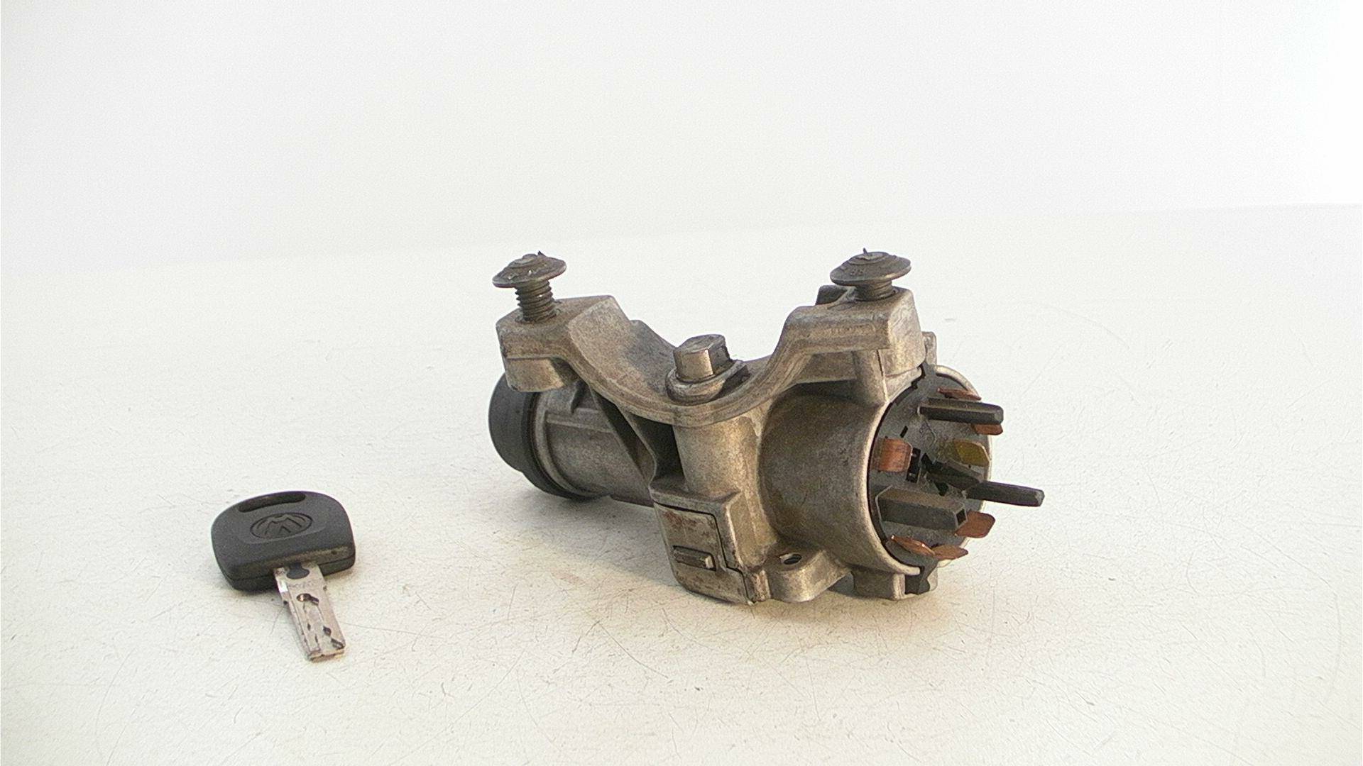 https://www.accessoiresautofr.com/wp-content/uploads/A0001/auto-6/autoparts24/PAUA0026V26287.jpg