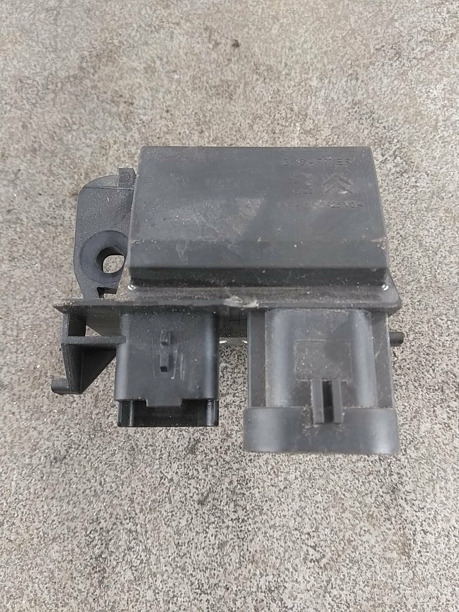https://www.accessoiresautofr.com/wp-content/uploads/A0001/auto-6/autoparts24/PAUA0029N94769.jpg