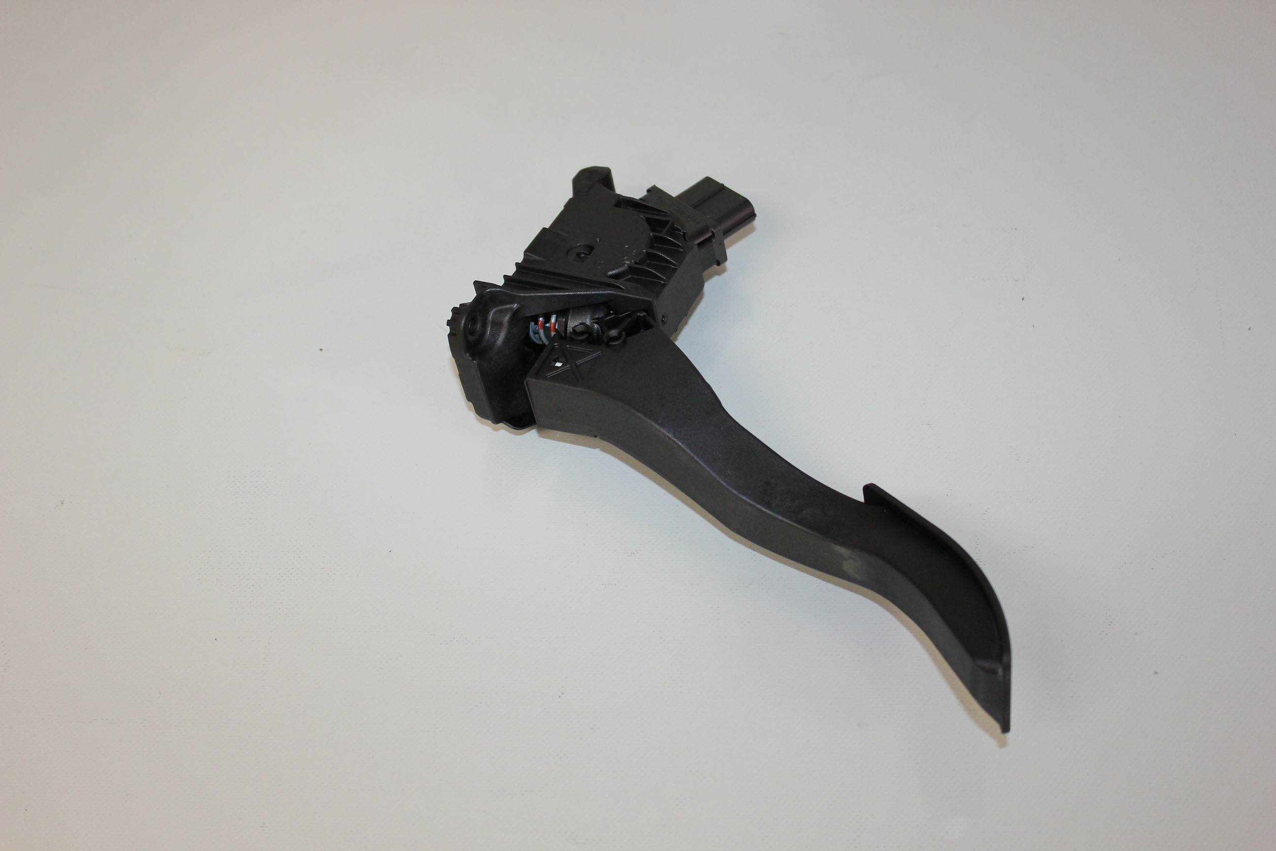 https://www.accessoiresautofr.com/wp-content/uploads/A0001/auto-6/autoparts24/PAUD0030786608.jpg