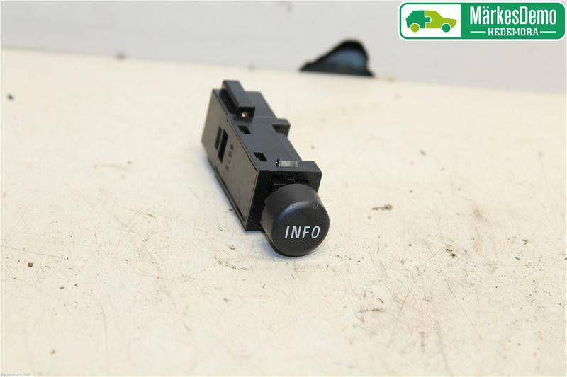 https://www.accessoiresautofr.com/wp-content/uploads/A0001/auto-6/autoparts24/PAUD01222164712.jpg