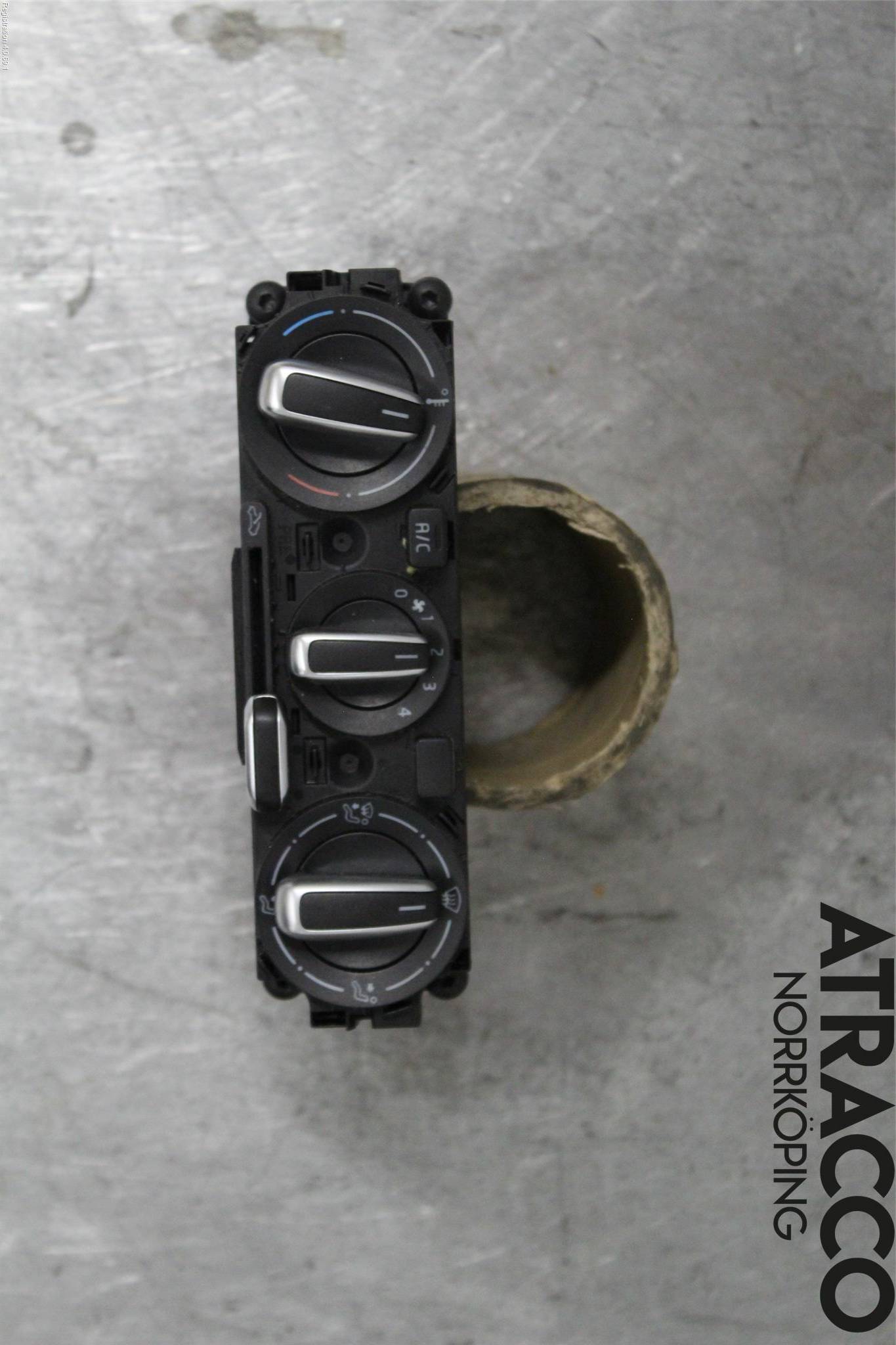 https://www.accessoiresautofr.com/wp-content/uploads/A0001/auto-6/autoparts24/PAUD0204926056.jpg