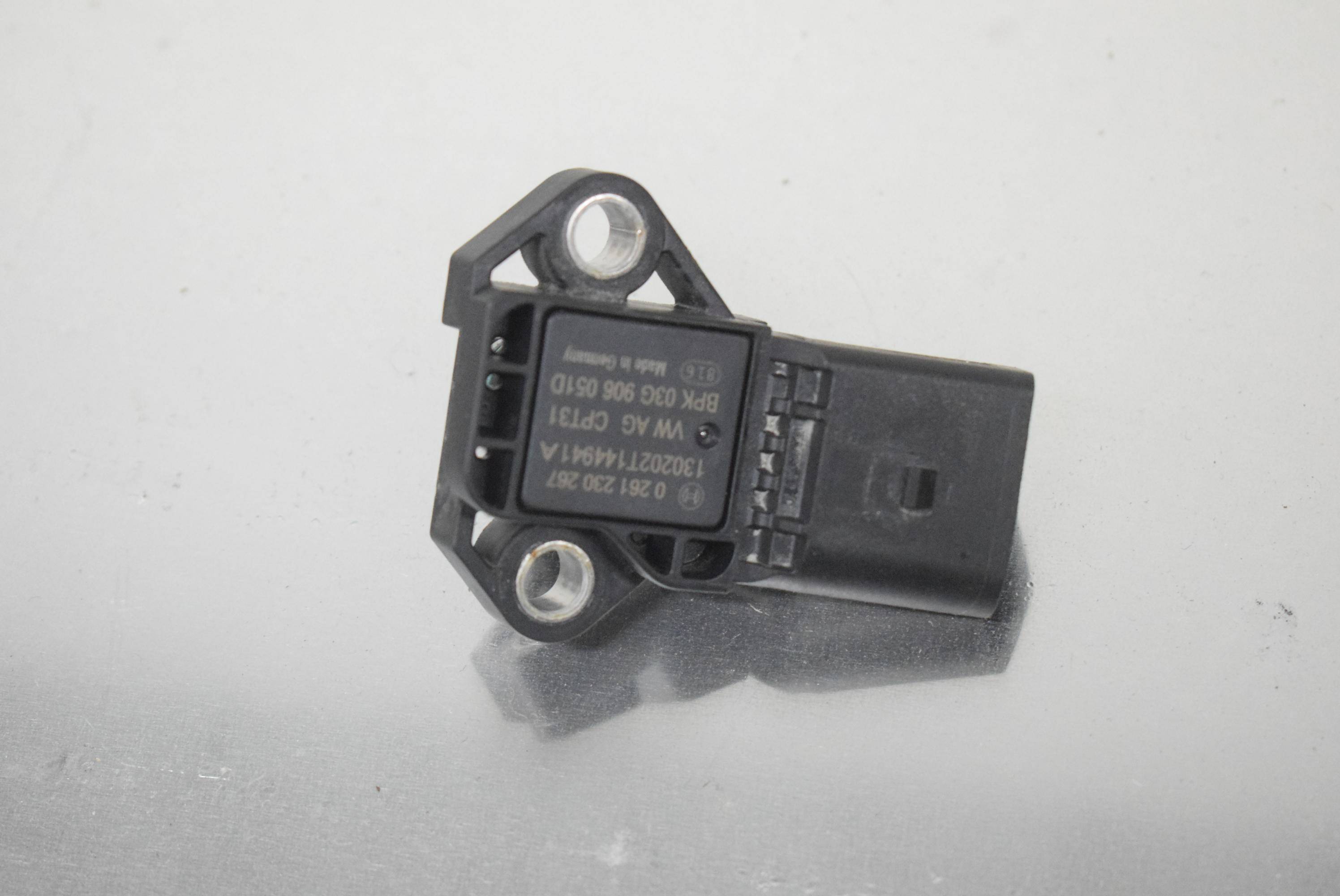 https://www.accessoiresautofr.com/wp-content/uploads/A0001/auto-6/autoparts24/PAUD0301300918.jpg